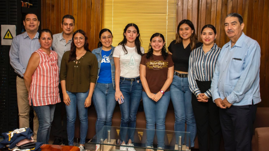 Alumnos de la FEPZH crean plástico a base de cáscara de plátano en Ciudad Valles