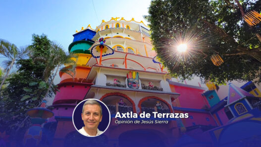 Axtla de Terrazas, columna de Jesús Sierra Acuña