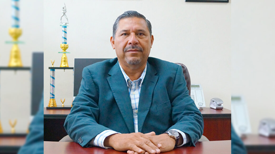 Alumnos acusan al TecNM de Ciudad Valles de priorizar actos políticos sobre apoyos a estudiantes