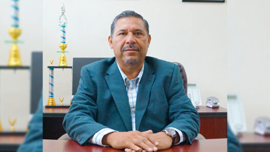 Alumnos acusan al TecNM de Ciudad Valles de priorizar actos políticos sobre apoyos a estudiantes