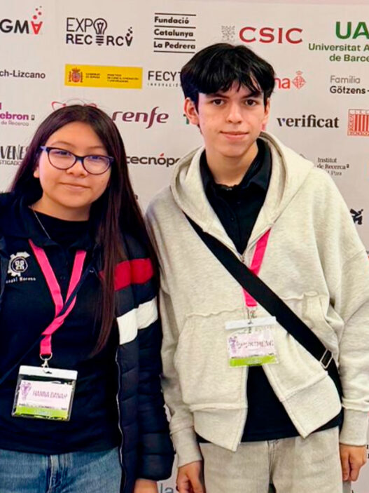 Exalumnos del CBTis 46 compiten en feria científica internacional en Barcelona