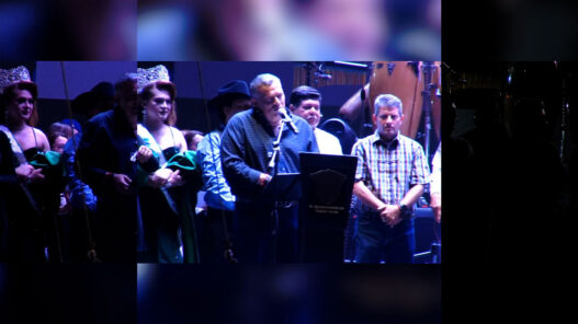 ¡Lo apagaron! Dejan a oscuras a David Medina en pleno discurso de la Fenahuap